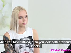 FemaleAgent tattooed light-haired makes a sexual deal